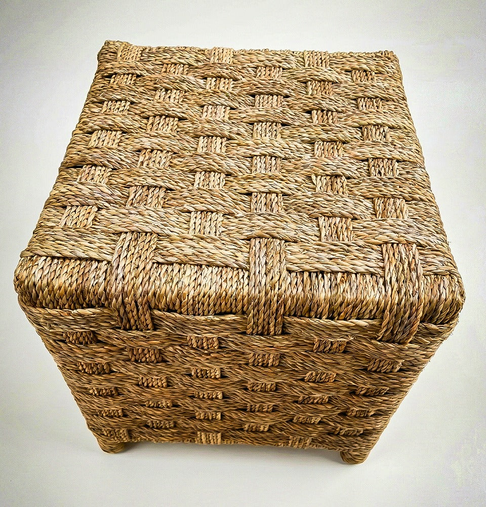 Pouf tressé (en fibres naturelles)