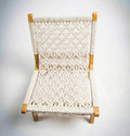 Chaise basse en macramé (ou fauteuil bas en corde tressée)
